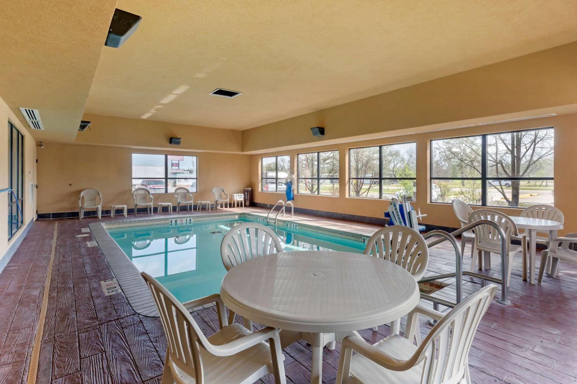 Best Western Seminole Inn And Suites Екстериор снимка